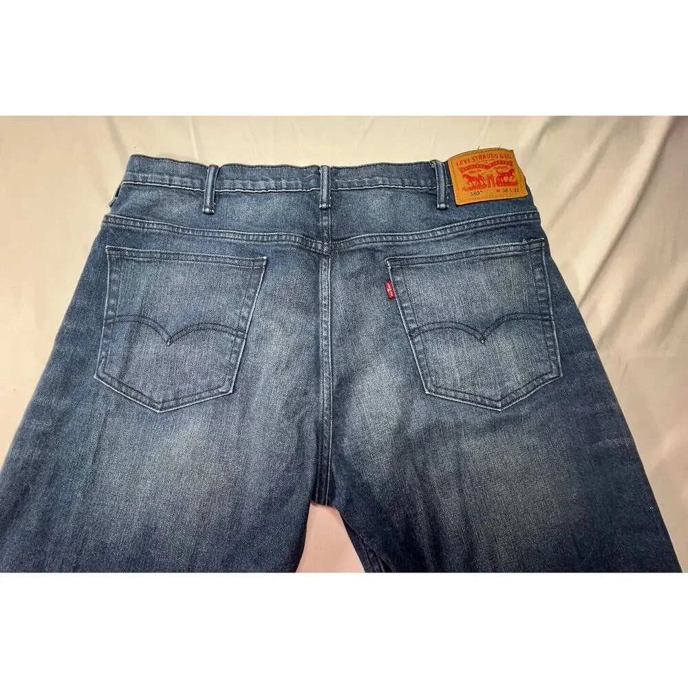 Levis 569 Men's Loose Fit Straight Leg Blue Denim Jeans- Size 39x30.5*‎